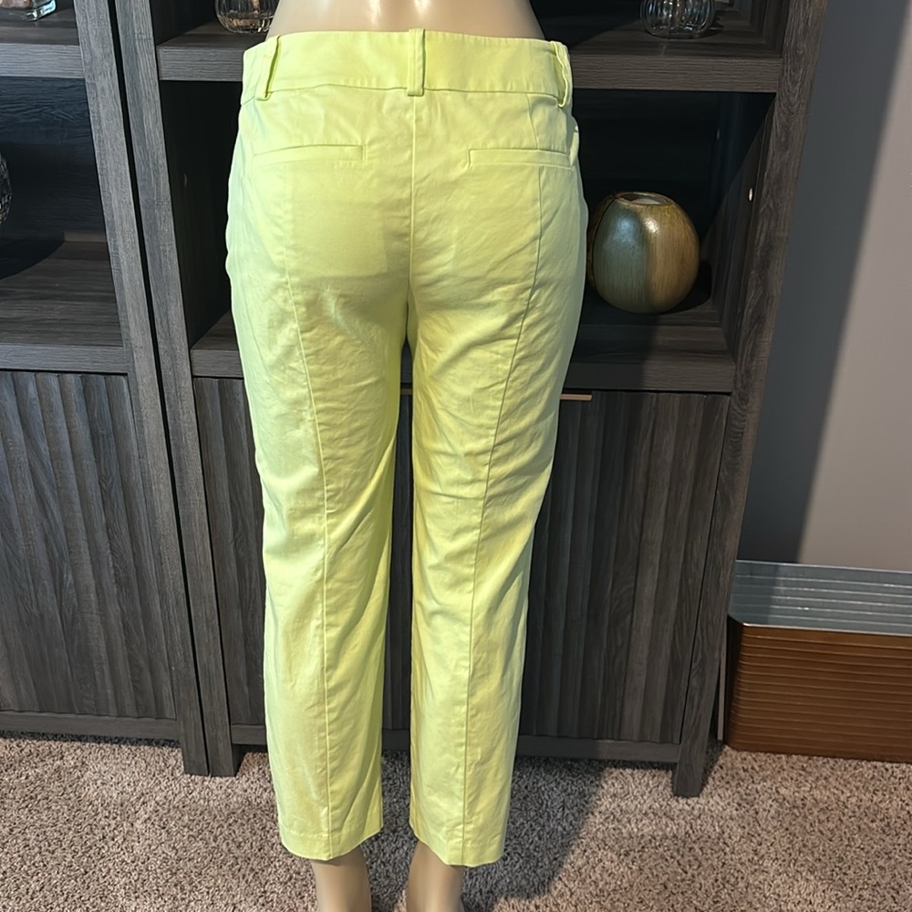 Ann Taylor -Limeade Carnegie Cropped Pants size 6 - Picture 3 of 5